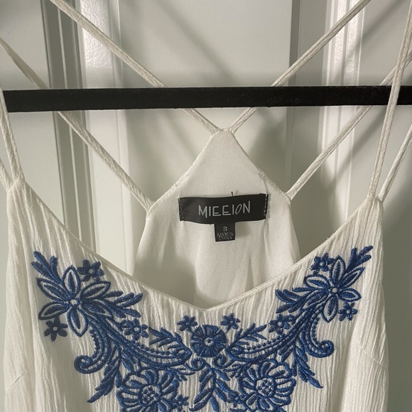 LF white sundress with blue embroidery - Picture 2 of 3